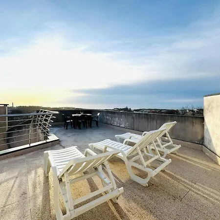 Golden Paradise 펜션 에스포센데