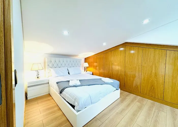 Golden Paradise 펜션 에스포센데