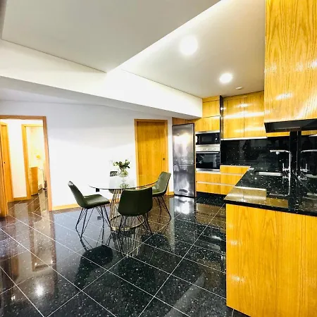 בית נופש Golden Paradise אספוסנדה