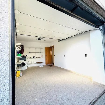 בית נופש Golden Paradise *