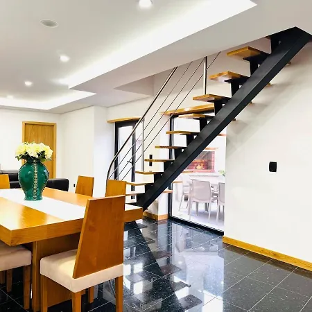 בית נופש Golden Paradise אספוסנדה