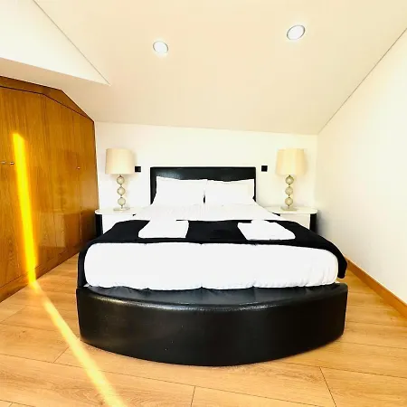 בית נופש Golden Paradise *