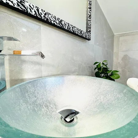 Golden Paradise בית נופש